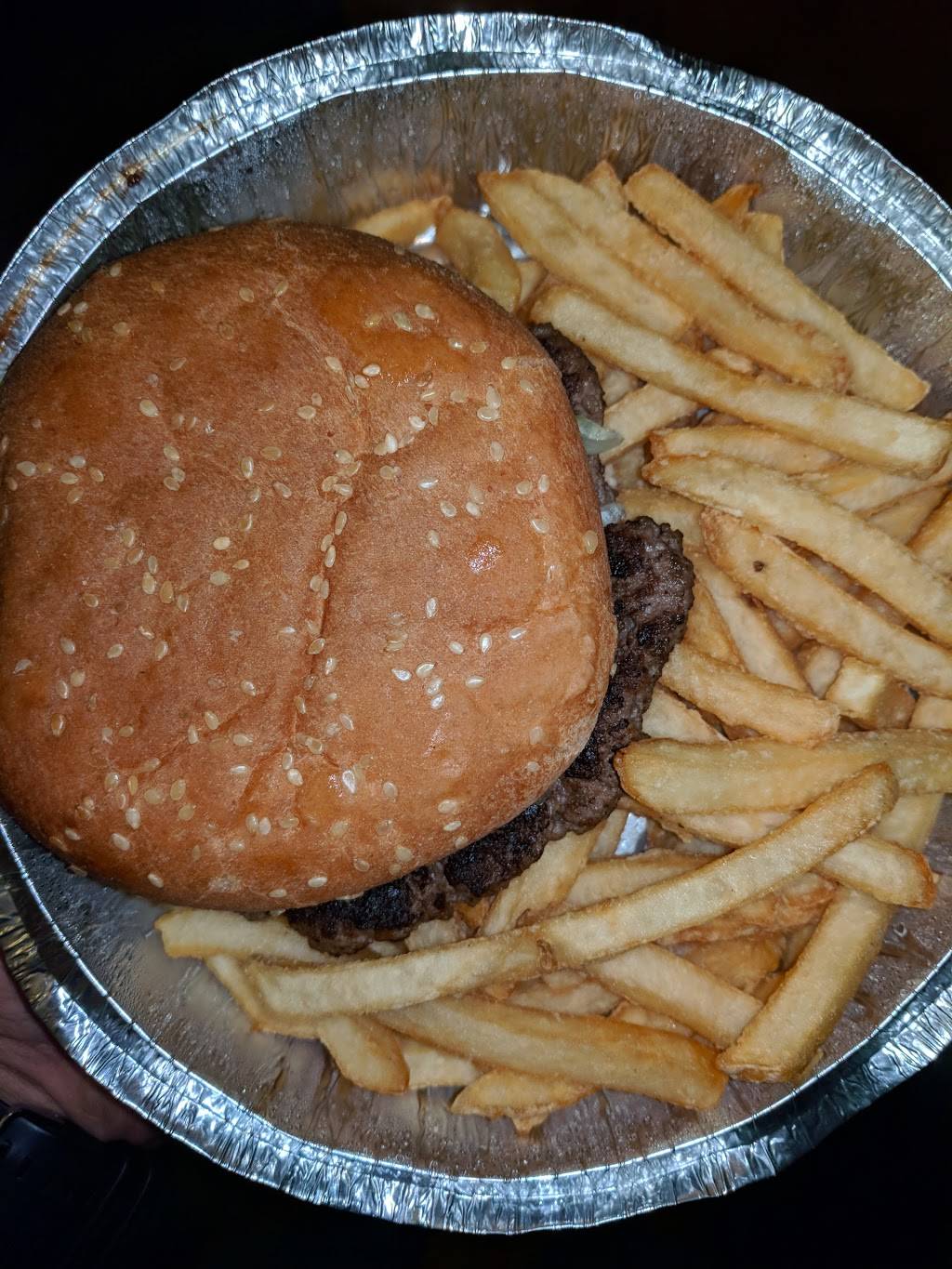 Wimpys | restaurant | 1232 St Nicholas Ave, New York, NY 10032, USA | 2129288085 OR +1 212-928-8085