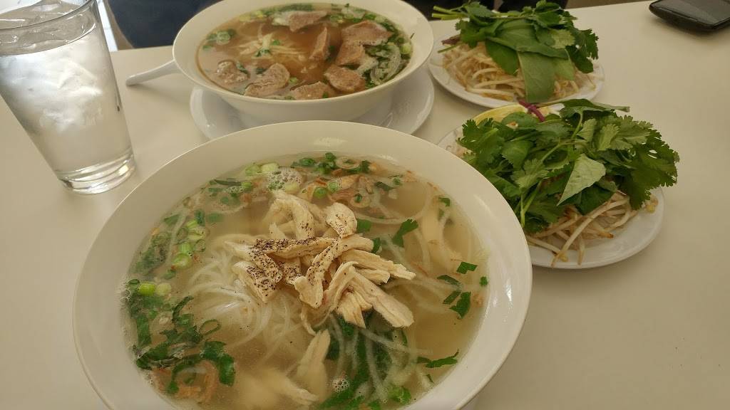 PHO VN | restaurant | 1930 W Thunderbird Rd, Phoenix, AZ 85023, USA | 6233744824 OR +1 623-374-4824