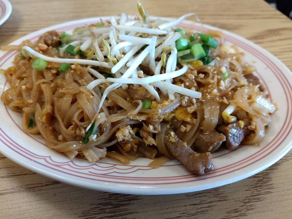 Mama Mais Noodles | restaurant | 2824 Stanley St, Stevens Point, WI 54481, USA | 7159979385 OR +1 715-997-9385