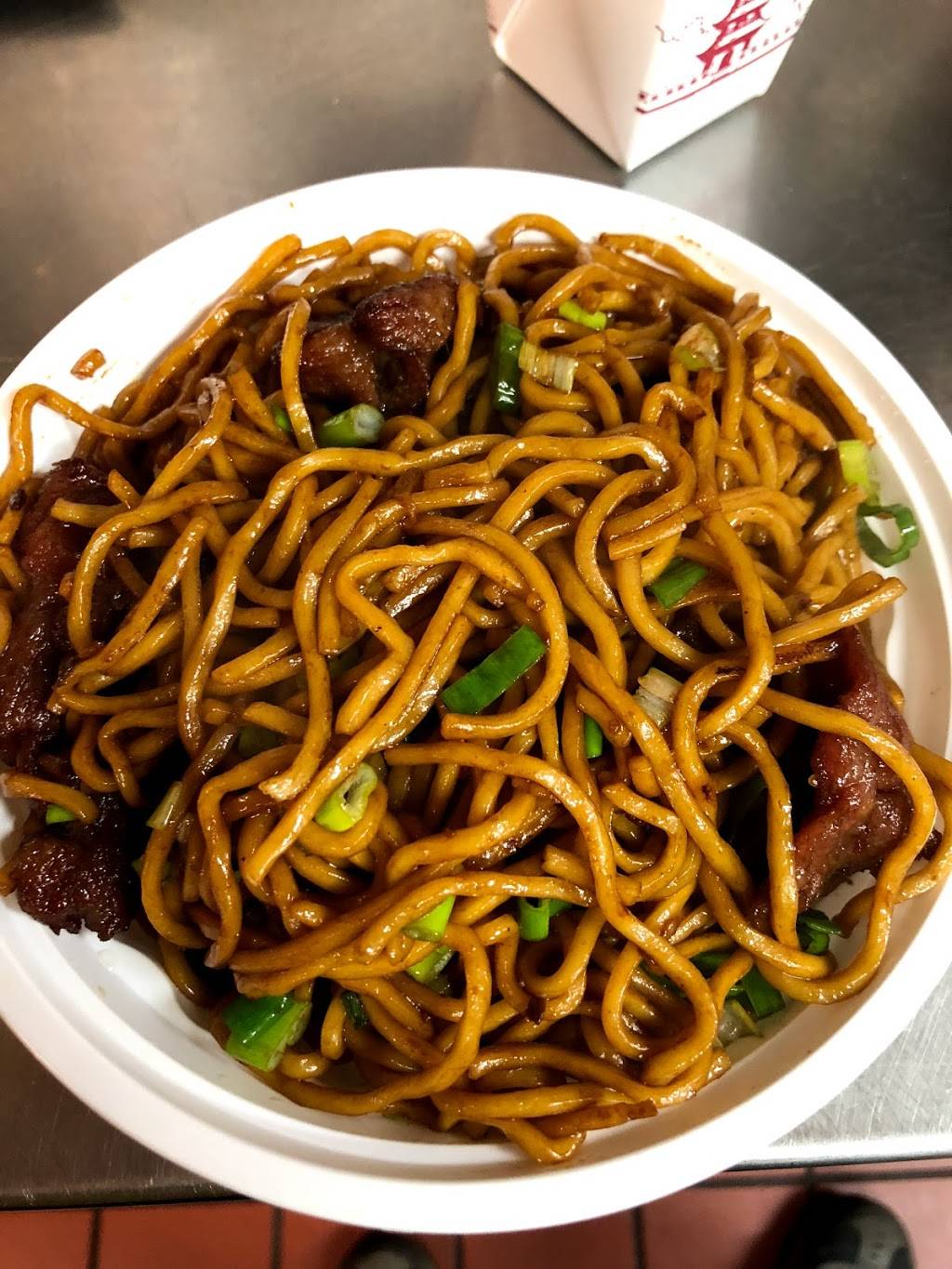 China King | restaurant | 2359 S Main St, Harrisonburg, VA 22801, USA | 5404332657 OR +1 540-433-2657