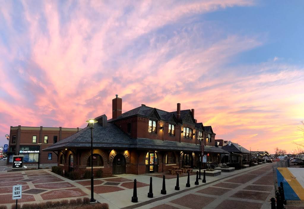 The PourHouse | restaurant | 711 E Douglas Ave, Wichita, KS 67202, USA | 3162604897 OR +1 316-260-4897