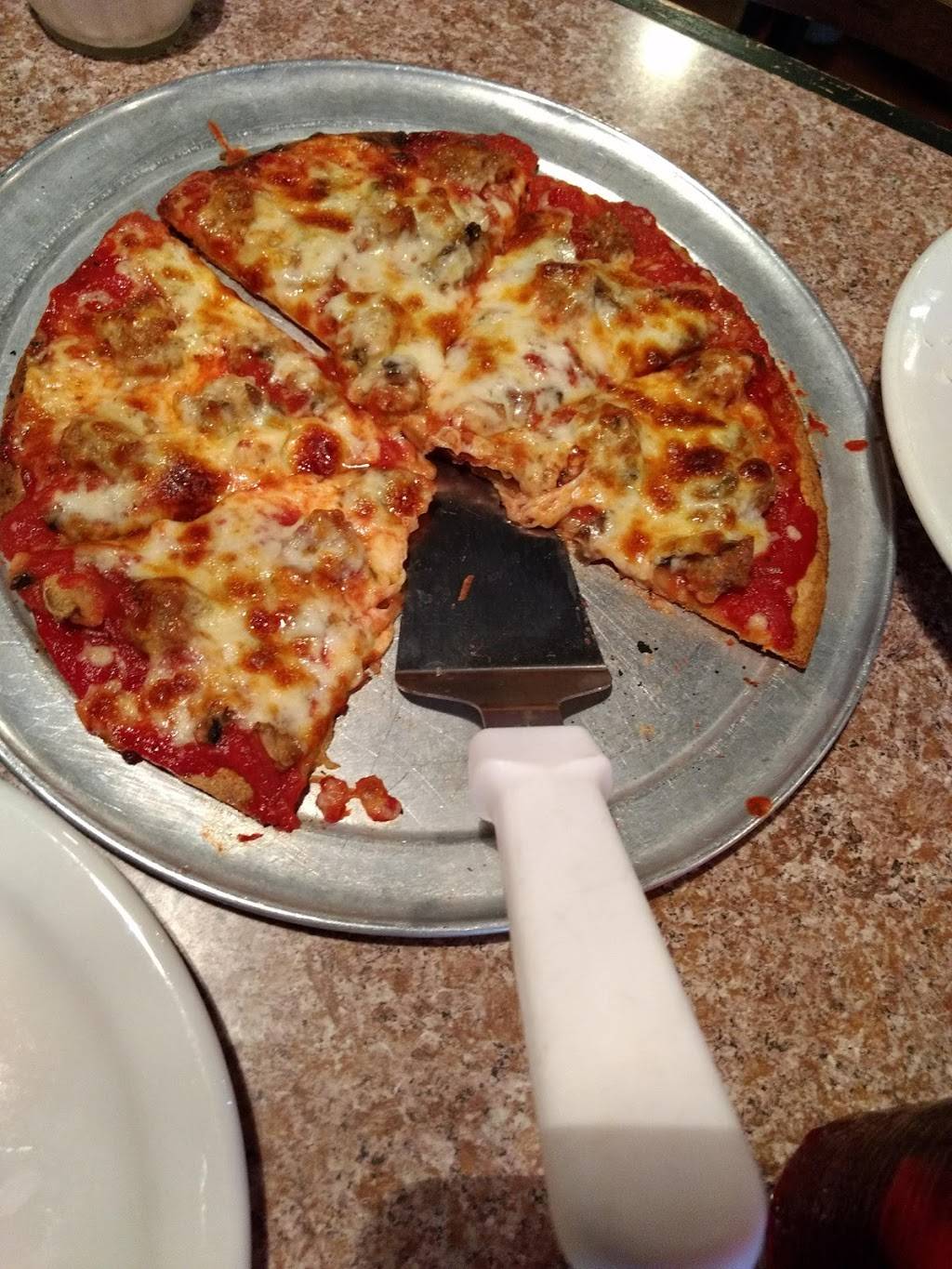 Rachettis Pizza | restaurant | 375 S Broadway St, Coal City, IL 60416, USA | 8156344000 OR +1 815-634-4000