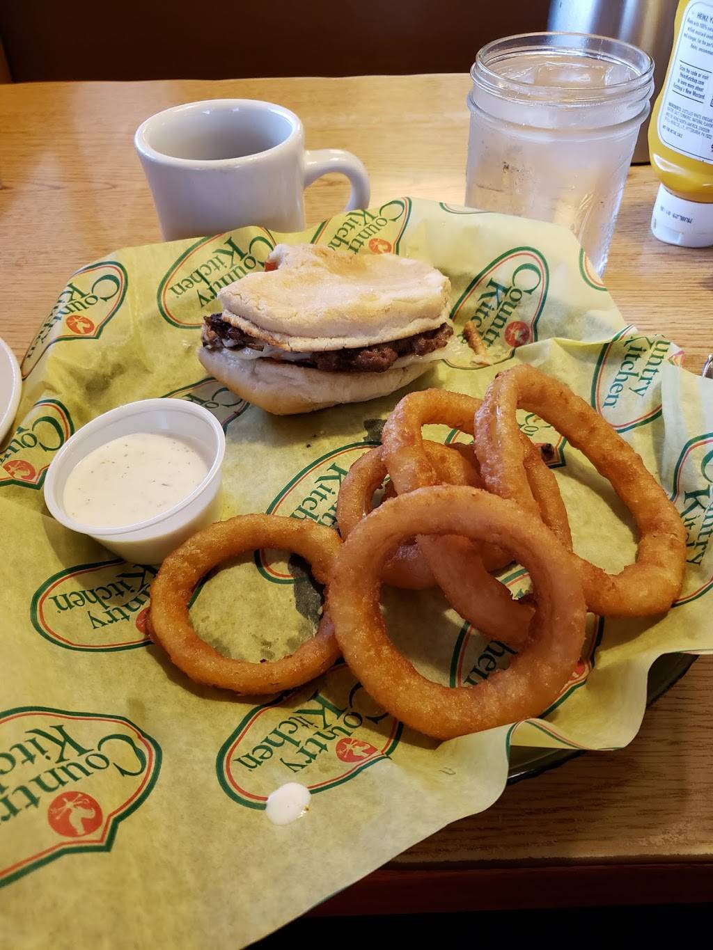 Country Kitchen Restaurant | restaurant | 205 E Cleveland St Ave, Warrensburg, MO 64093, USA | 6607473149 OR +1 660-747-3149