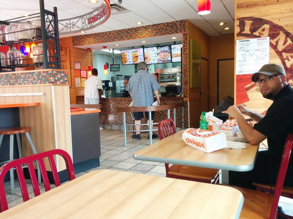 Popeyes Louisiana Kitchen | restaurant | 2767 Clairmont Rd, Atlanta, GA 30329, USA | 4042016932 OR +1 404-201-6932