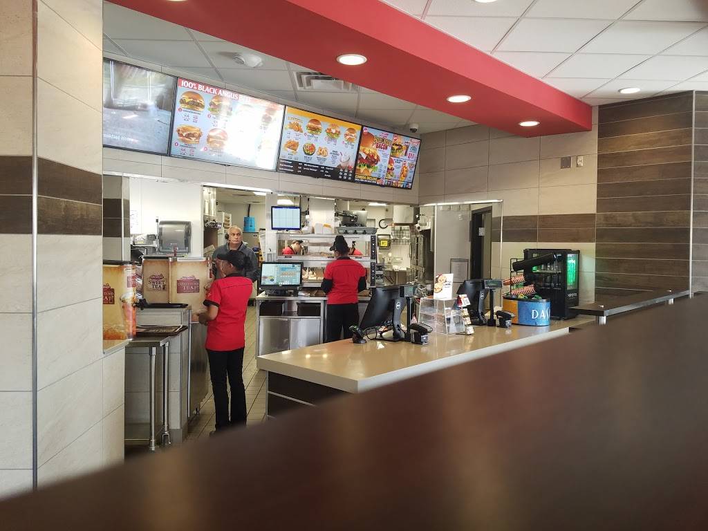 Hardees | restaurant | 1925 Chester Blvd, Richmond, IN 47374, USA | 7659393580 OR +1 765-939-3580