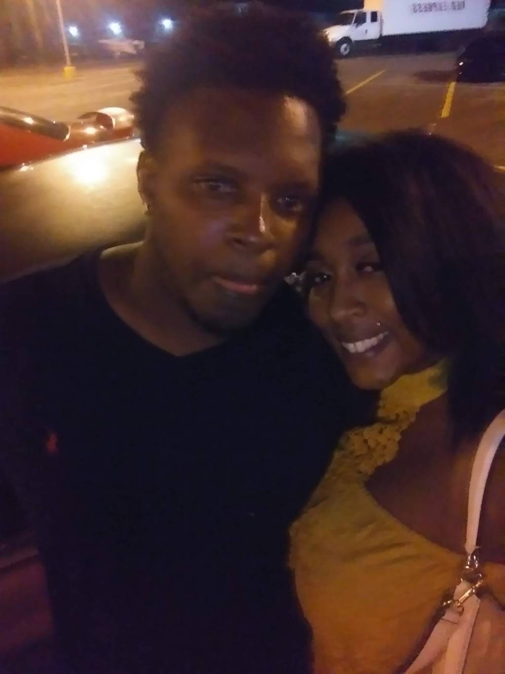 Reminisce Sports Cafe | cafe | 8200 Hamilton Ave, Cincinnati, OH 45231, USA | 5134946366 OR +1 513-494-6366