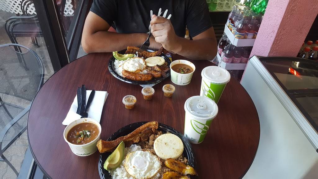 La Fonda Paisa | restaurant | 7914 Georgia Ave, Silver Spring, MD 20910, USA | 3015870600 OR +1 301-587-0600