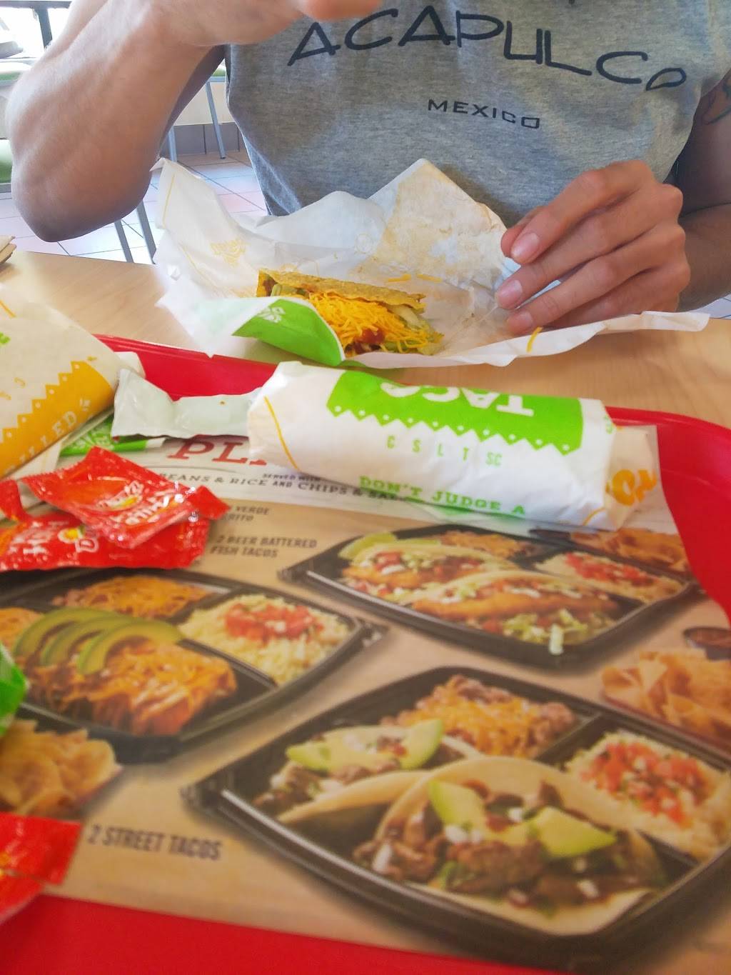 Del Taco | meal takeaway | 28082 The Old Rd, Valencia, CA 91355, USA | 6612941084 OR +1 661-294-1084
