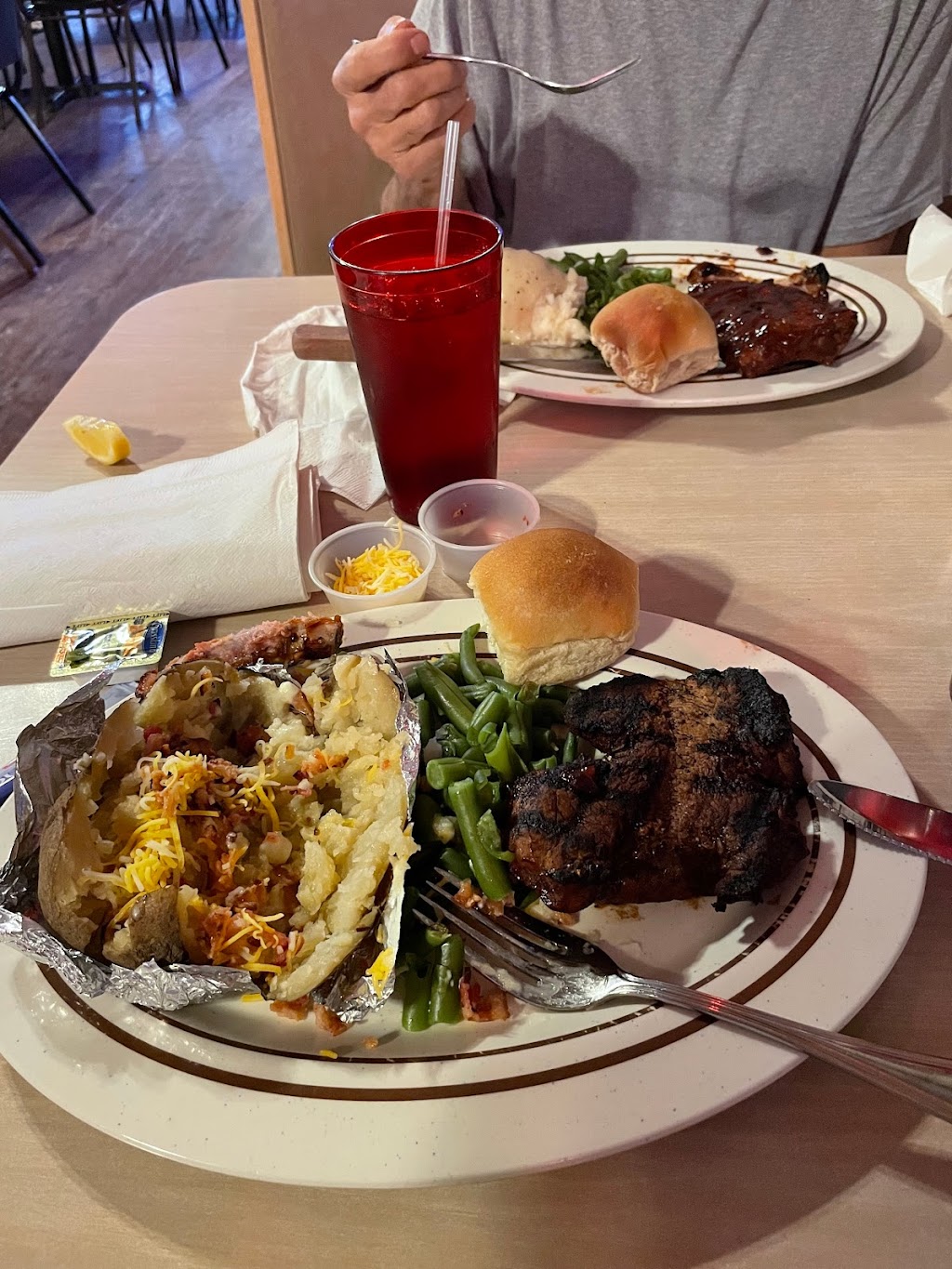 Big Eds | restaurant | 106 W Bressler, Bird City, KS 67731, USA | 7857342475 OR +1 785-734-2475