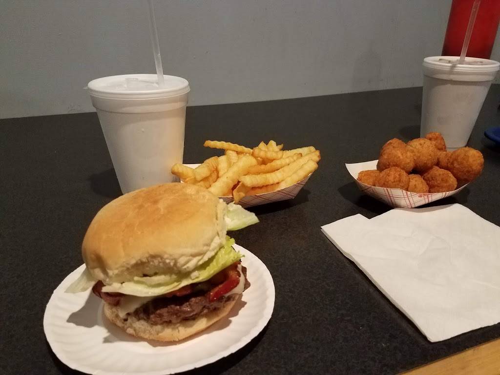 Als Hot Dogs | restaurant | 248 S Main St, Naugatuck, CT 06770, USA | 2037296229 OR +1 203-729-6229