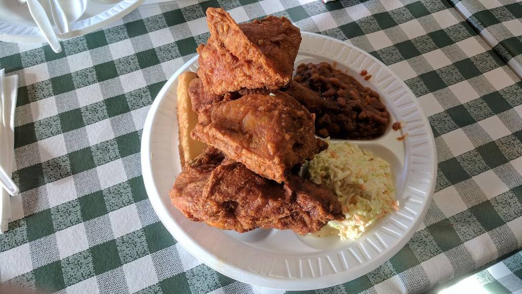 Guss World Famous Fried Chicken | restaurant | 35505 Ford Rd, Westland, MI 48185, USA | 7347286170 OR +1 734-728-6170