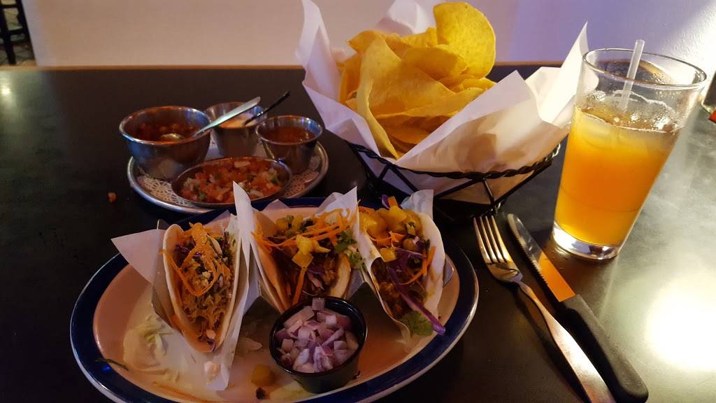 Iguana Mia of Bonita Springs | restaurant | 28051 S Tamiami Trail, Bonita Springs, FL 34134, USA | 2399492001 OR +1 239-949-2001