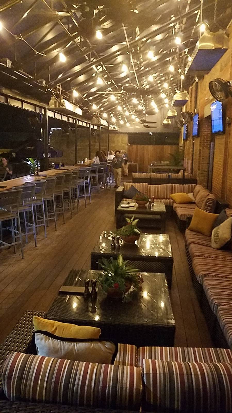 Barretts Waterfront | restaurant | 1082 Davol St, Fall River, MA 02720, USA | 7743656435 OR +1 774-365-6435