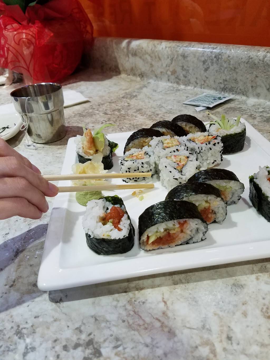 Moga Sushi | restaurant | 1098 S Roselle Rd, Schaumburg, IL 60193, USA | 8473800802 OR +1 847-380-0802