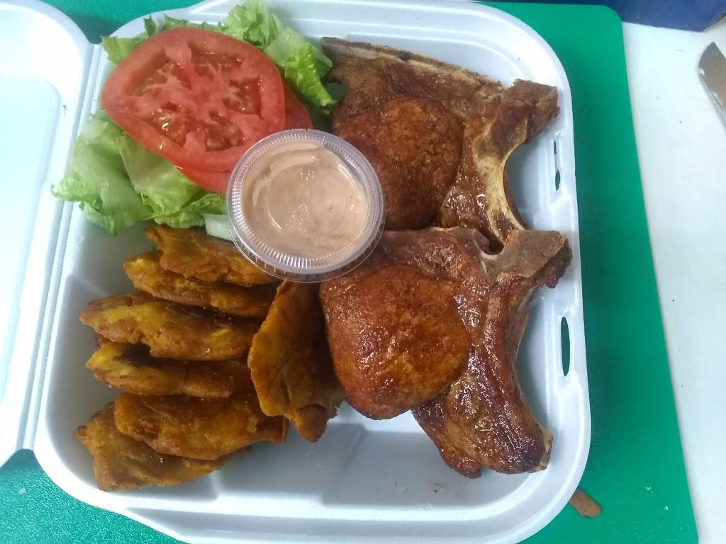 Flag Town Burguer | restaurant | 3615 Palm Beach Blvd, Fort Myers, FL 33916, USA | 2392451052 OR +1 239-245-1052