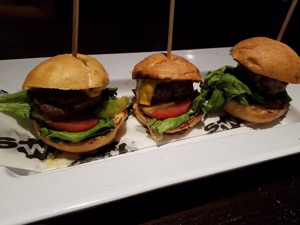 Stone Werks Big Rock Grille, Lincoln Heights | restaurant | 999 E Basse Rd, San Antonio, TX 78209, USA | 2108283508 OR +1 210-828-3508