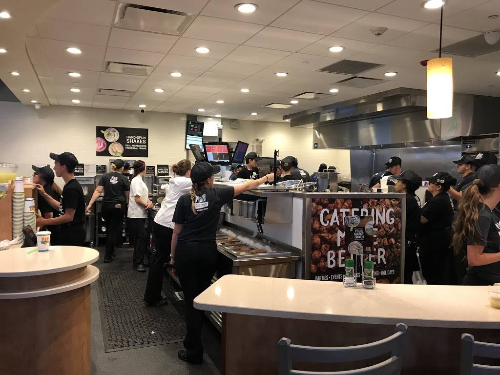 PDQ Restaurant | restaurant | Danada Square East, 167 Danada Square East, Wheaton, IL 60187, USA | 6303157135 OR +1 630-315-7135