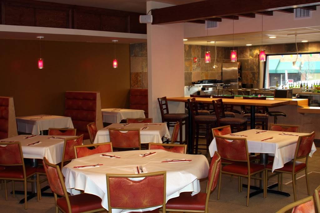 Bistro Chen | restaurant | 10 E Miner St, Arlington Heights, IL 60004, USA | 8472559080 OR +1 847-255-9080