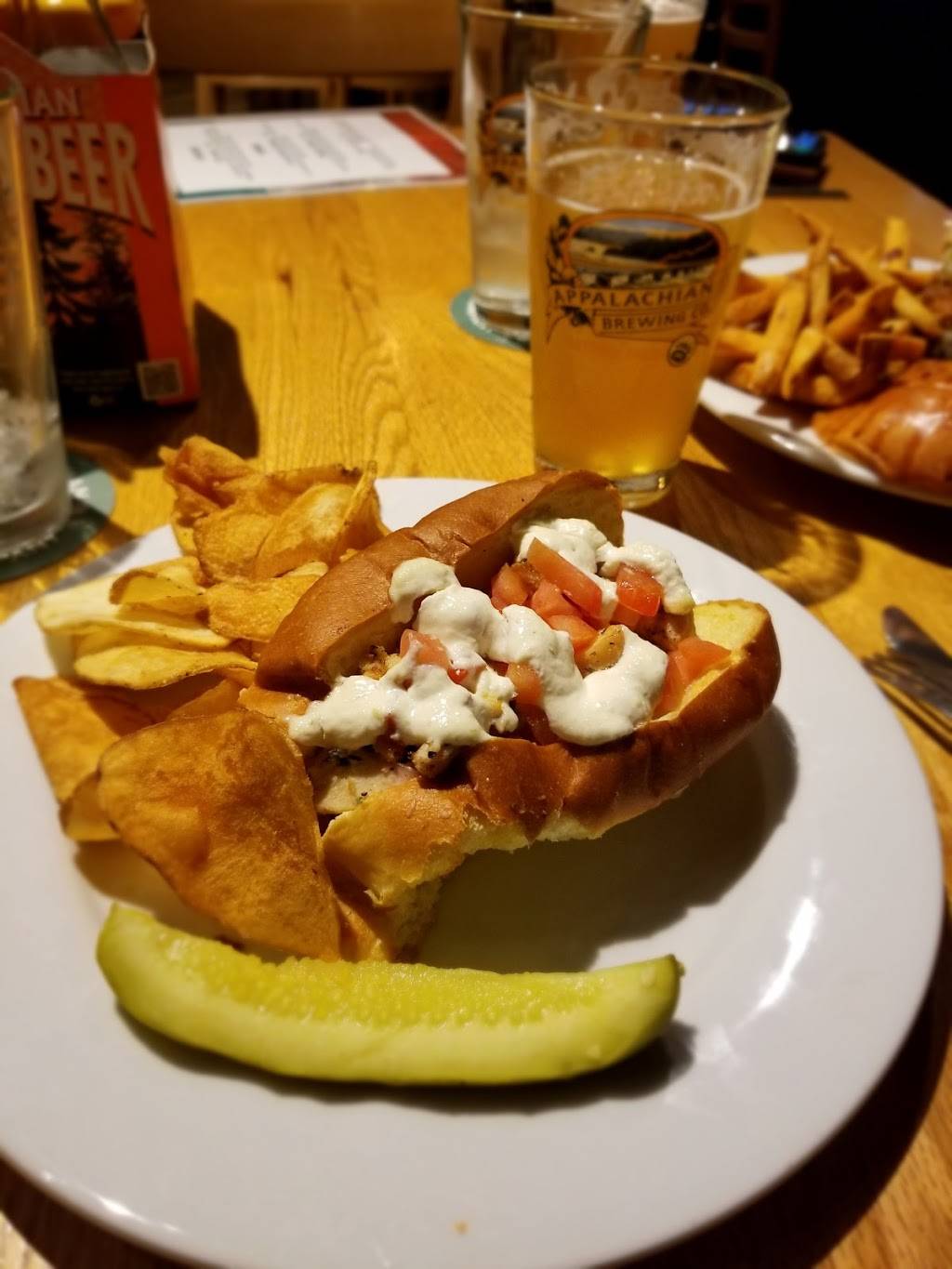 Appalachian Brewing Company Shippensburg | restaurant | 15 W King St, Shippensburg, PA 17257, USA | 7174775944 OR +1 717-477-5944