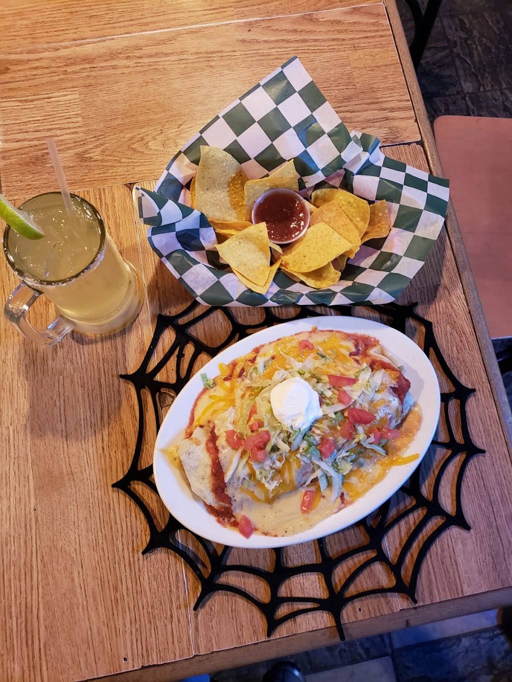 Lucys Bar & Grill | restaurant | 19394 US Hwy 152, Lacygne, KS 66040, USA | 9137572672 OR +1 913-757-2672