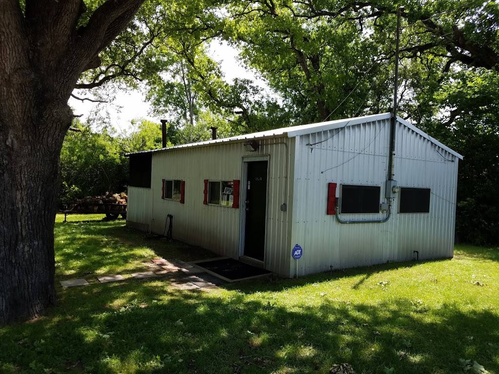 C&C BAR-B-QUE | restaurant | 1818 Smetana Rd, Bryan, TX 77807, USA | 9793610668 OR +1 979-361-0668