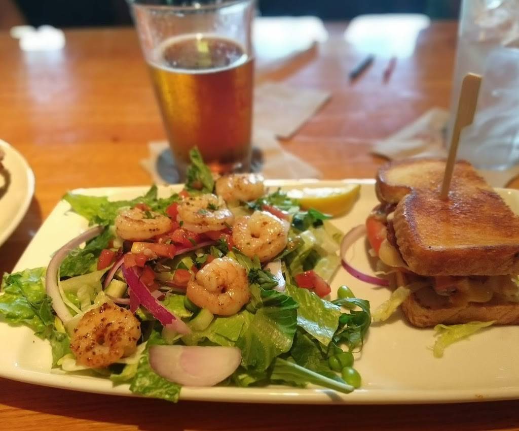 Applebees Grill + Bar | restaurant | 13500 S John Young Pkwy, Orlando, FL 32837, USA | 4072065039 OR +1 407-206-5039