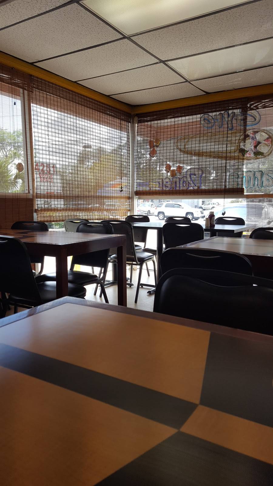 Karams Mediterranean Grill | restaurant | 4241 University Blvd S, Jacksonville, FL 32216, USA | 9046369595 OR +1 904-636-9595