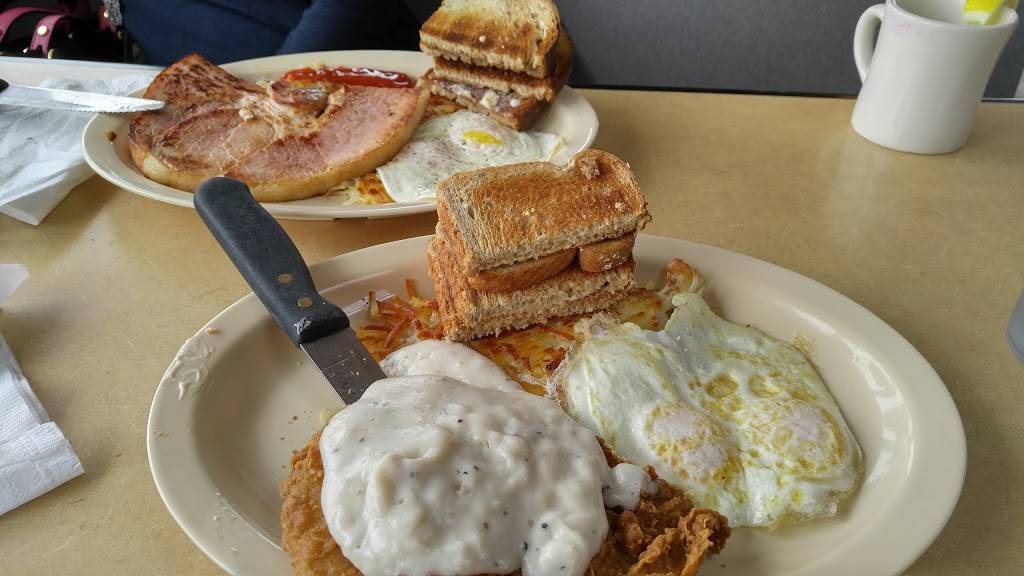 Moms Family Diner | restaurant | 4101 S Mingo Rd, Tulsa, OK 74146, USA | 9185082990 OR +1 918-508-2990