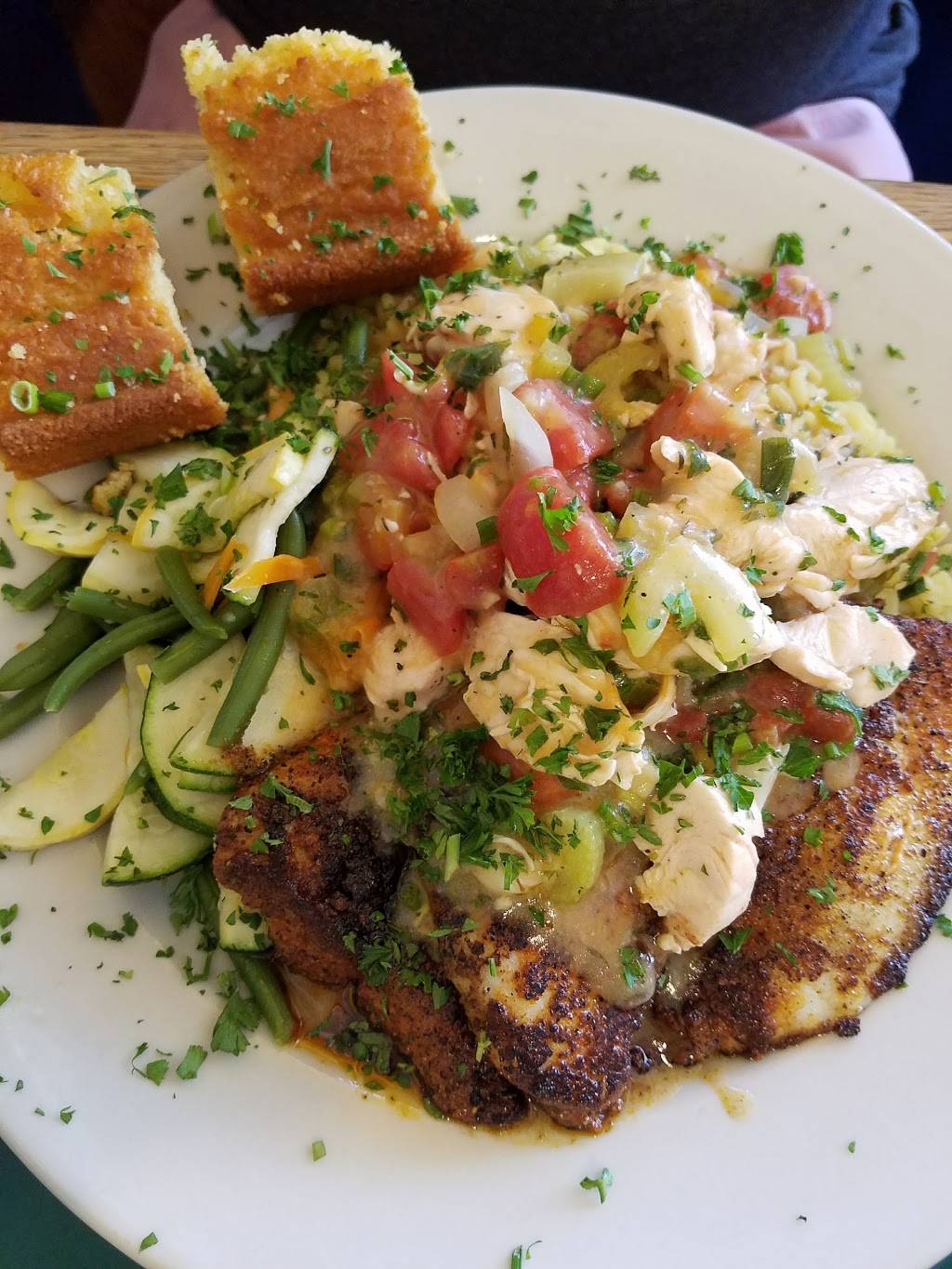 Chef Waynes Big Mamou | restaurant | 63 Liberty St, Springfield, MA 01103, USA | 4137321011 OR +1 413-732-1011