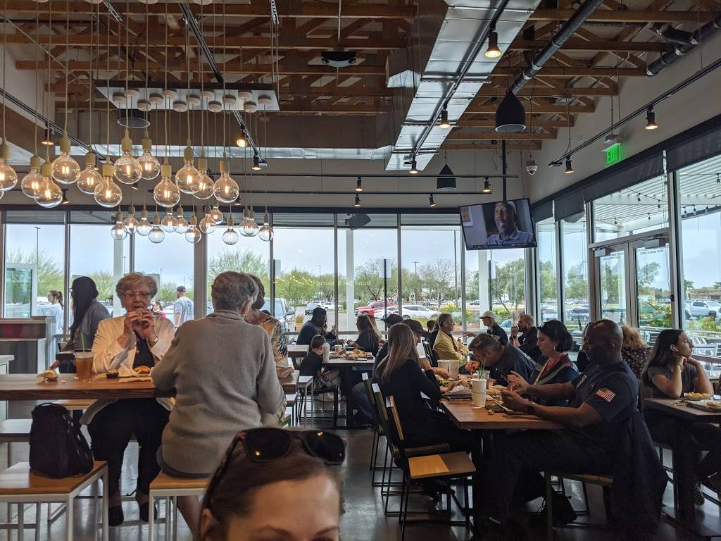 Shake Shack | restaurant | 2024 E Williams Field Rd, Gilbert, AZ 85295, USA | 4805614875 OR +1 480-561-4875