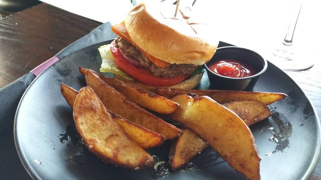 Bungalow Retreat | restaurant | 1109 International Pkwy Suite 1651, Lake Mary, FL 32746, USA | 4073786905 OR +1 407-378-6905