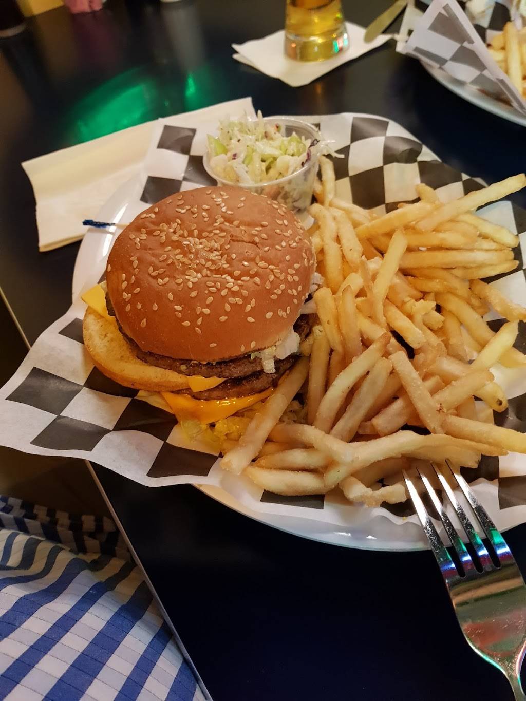 Duggans Irish Pub | restaurant | 31501 Woodward Ave, Royal Oak, MI 48073, USA | 2485493659 OR +1 248-549-3659