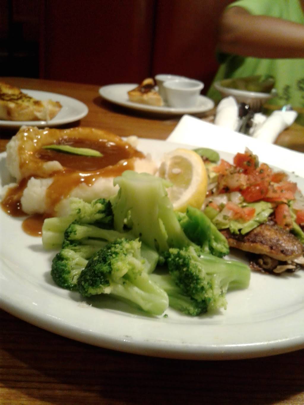 Dennys | restaurant | 17018 Devonshire St, Northridge, CA 91325, USA | 8183639400 OR +1 818-363-9400