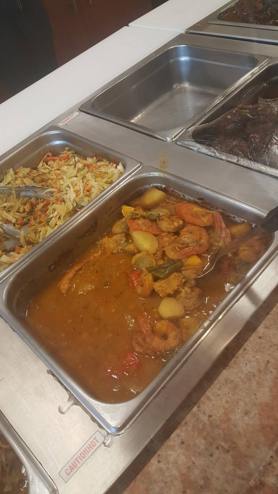 Golden Krust Caribbean Bakery & Grill | restaurant | 2525 E Hillsborough Ave, Tampa, FL 33610, USA | 8132313113 OR +1 813-231-3113