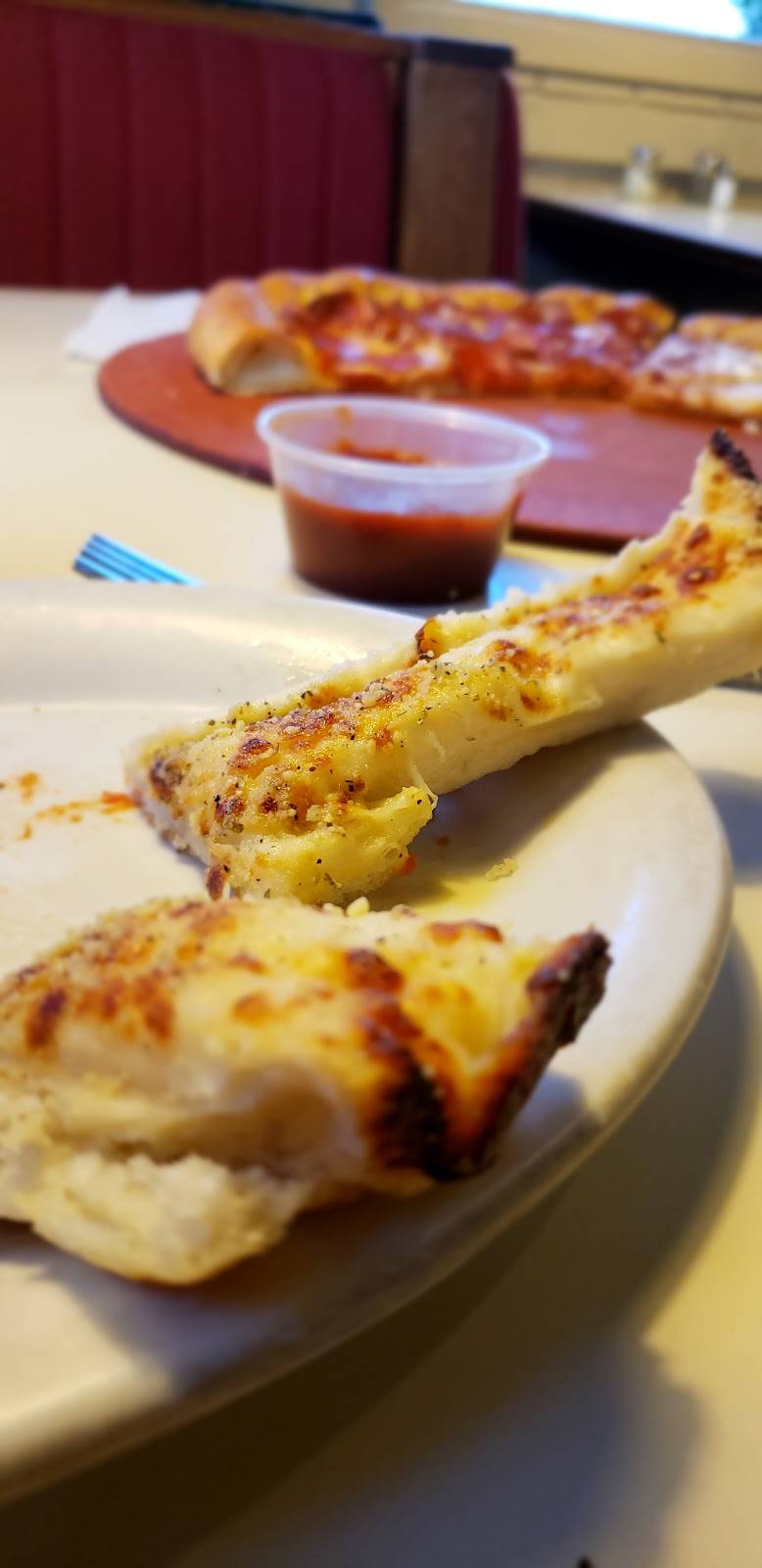 Pizza Hut | meal takeaway | 191 Grand Army of the Republic Hwy, Somerset, MA 02726, USA | 5086750333 OR +1 508-675-0333