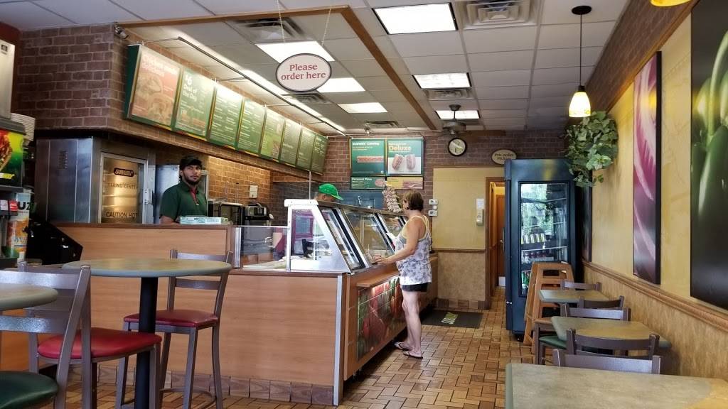 Subway | restaurant | 1201 Dual Hwy, Hagerstown, MD 21740, USA | 3017141405 OR +1 301-714-1405