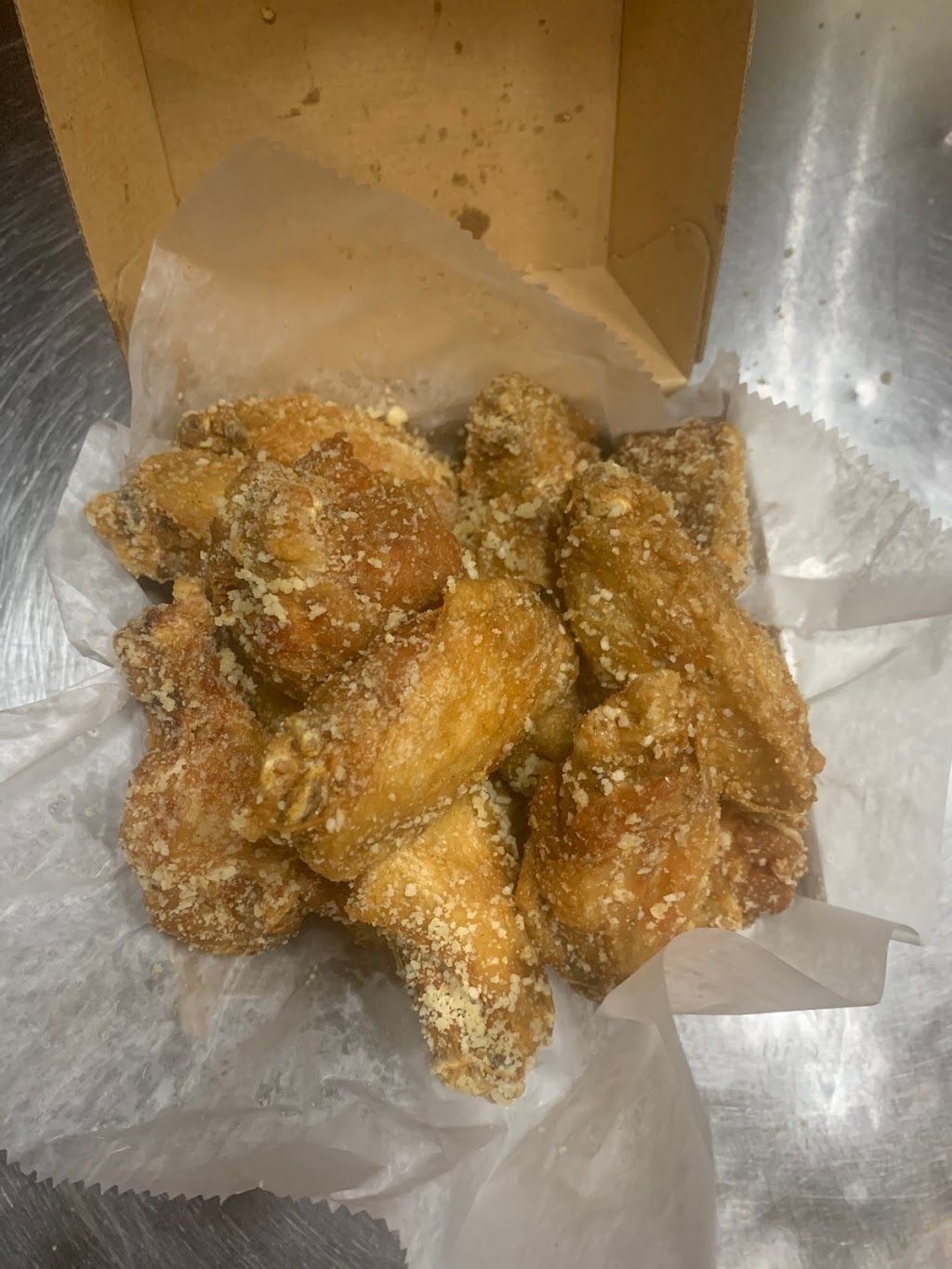 Buffalo Boss | restaurant | 291a Utica Ave, Brooklyn, NY 11213, USA | 3322372901 OR +1 332-237-2901