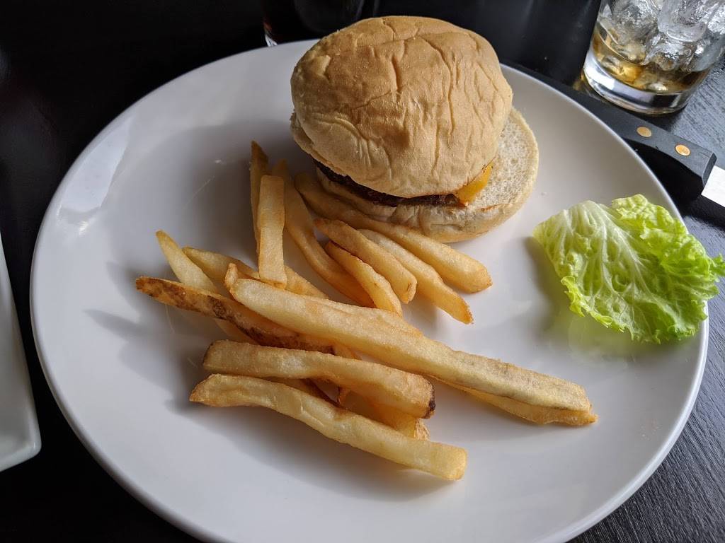 The Iron Horse Charitone | restaurant | 831 Braden Ave, Chariton, IA 50049, USA | 6417747587 OR +1 641-774-7587