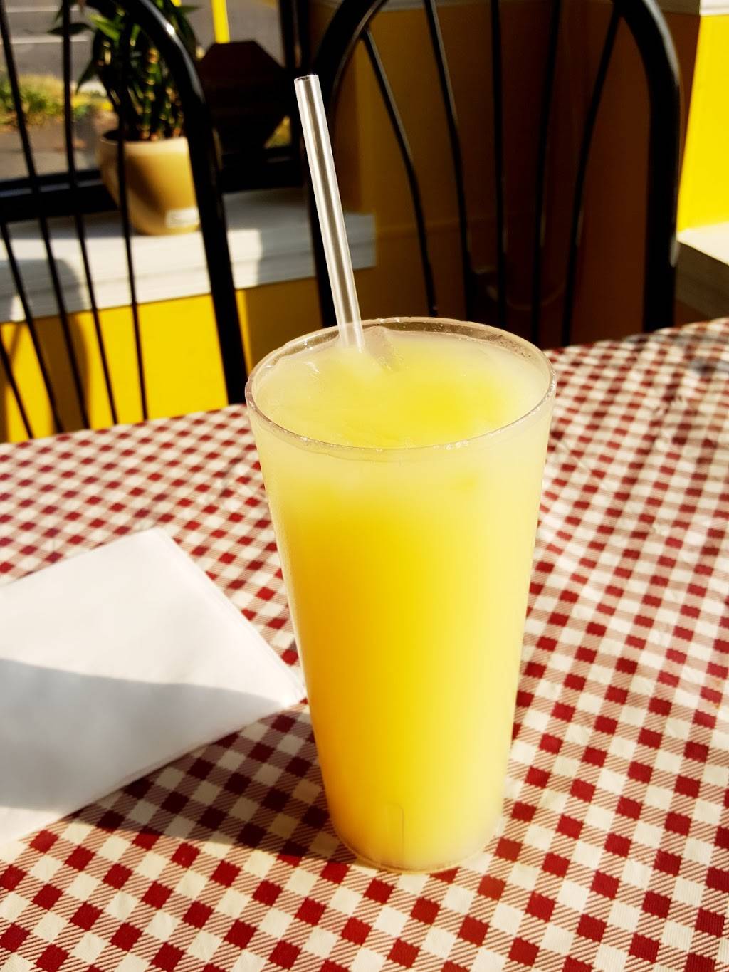 Pupuseria Emily | restaurant | 6824 Riggs Rd, Hyattsville, MD 20783, USA | 3016330767 OR +1 301-633-0767