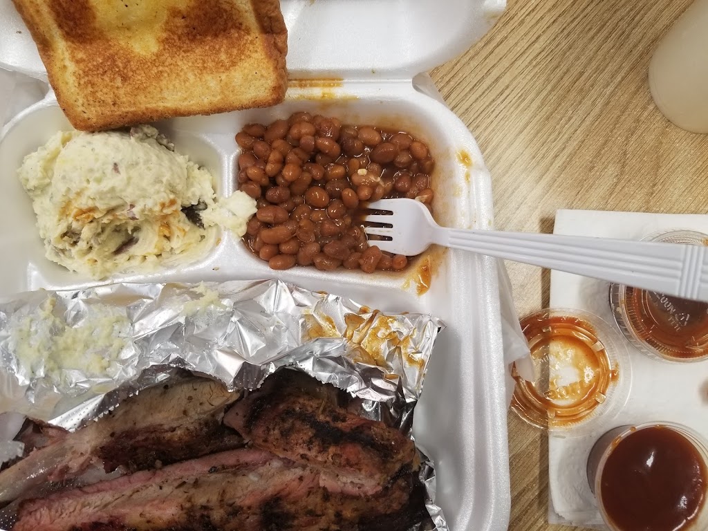 Pig Out | restaurant | 3033 Reeves St, Dothan, AL 36303, USA | 3346789399 OR +1 334-678-9399