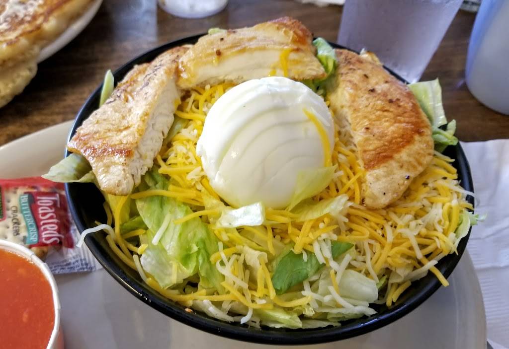 Village Inn | restaurant | 107 S Main St, Middlebury, IN 46540, USA | 5748252043 OR +1 574-825-2043