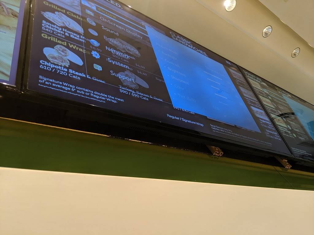 Subway | restaurant | 88 Queens Quay W, Toronto, ON M5J 0B8, Canada | 4166076666 OR +1 416-607-6666