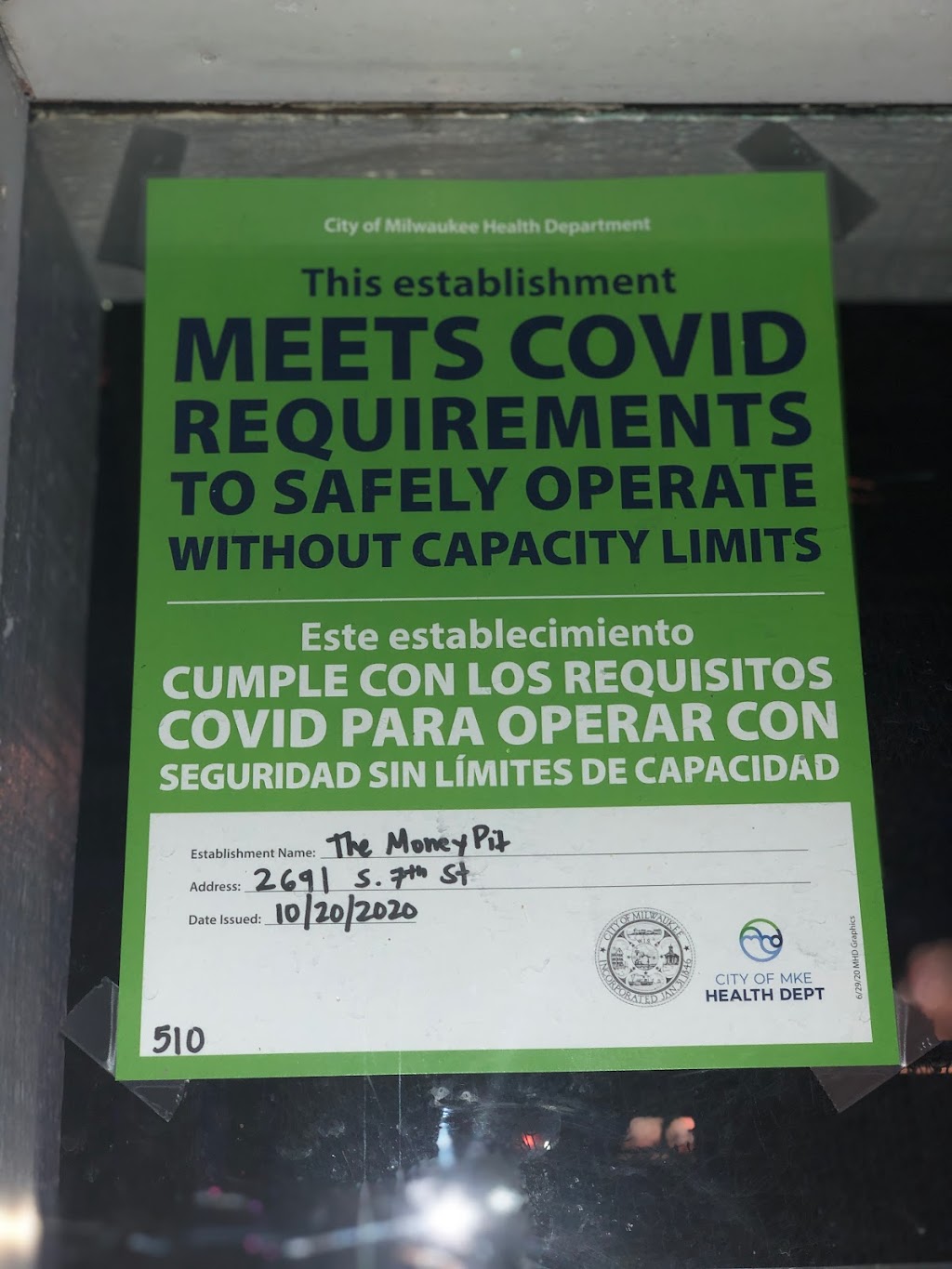 The MoneyPit Bar & Grill | restaurant | 2691 S 7th St, Milwaukee, WI 53215, USA | 4142266664 OR +1 414-226-6664