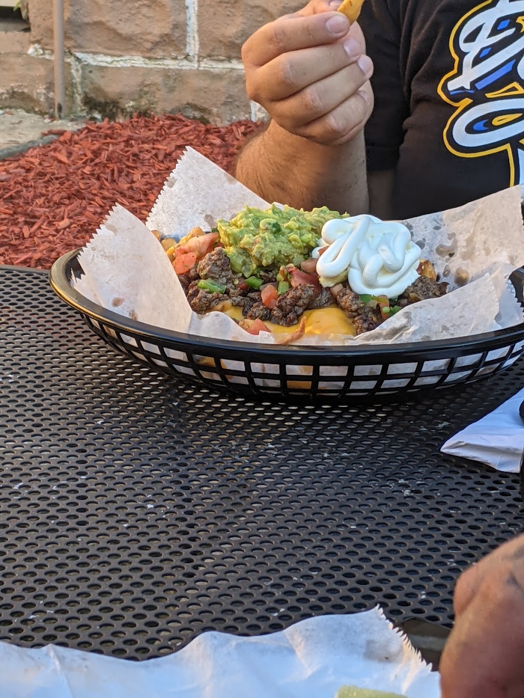 The patio pub and grill | restaurant | 2501 W Greenfield Ave, Milwaukee, WI 53204, USA | 4144553100 OR +1 414-455-3100