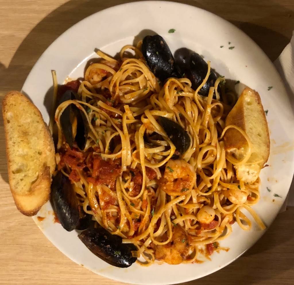 Nee Nee’s Italian Steakhouse | restaurant | 324 Main St, Warsaw, MO 65355, USA | 6604384421 OR +1 660-438-4421