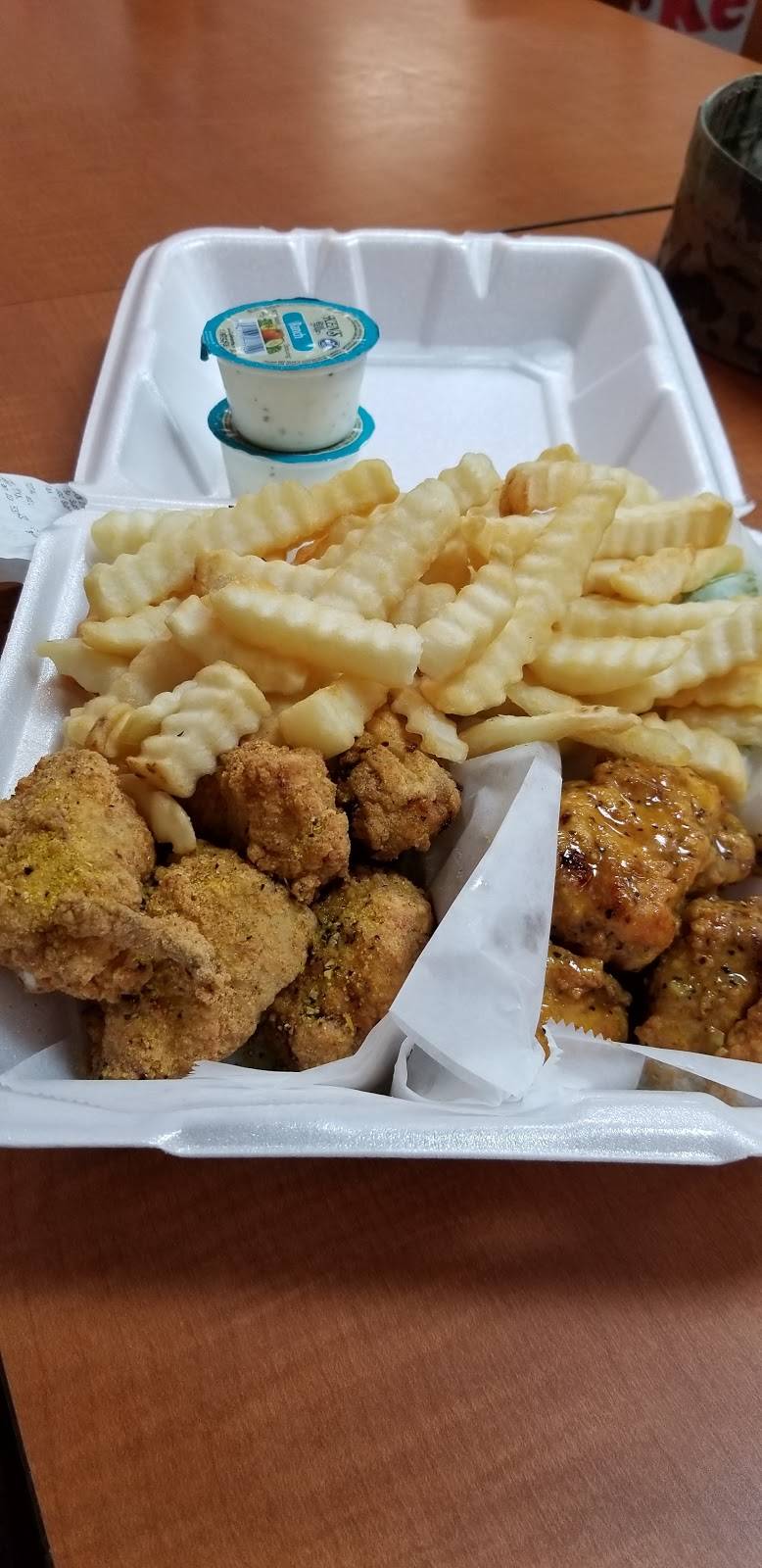 Chicken Exit | restaurant | 2863 Fort Campbell Blvd, Clarksville, TN 37042, USA | 9315465121 OR +1 931-546-5121