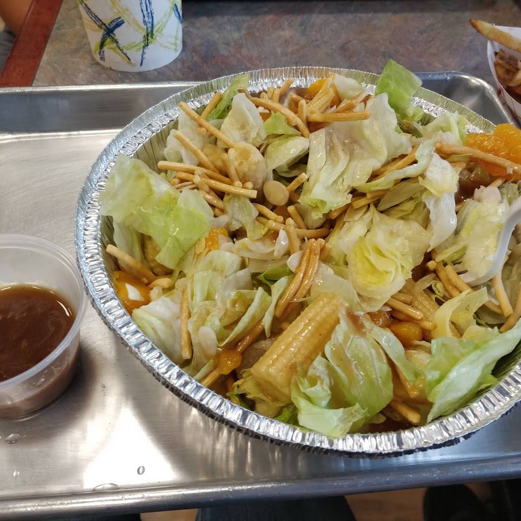 The Dawg House | restaurant | 17 N Middletown Rd, Nanuet, NY 10954, USA | 8456249500 OR +1 845-624-9500