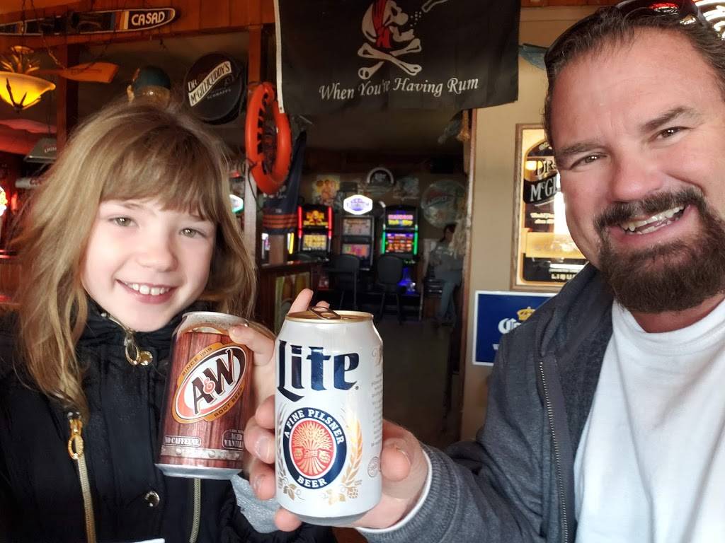 Snug Harbor Marina | restaurant | 103 Liberty St, Marseilles, IL 61341, USA | 8157959080 OR +1 815-795-9080