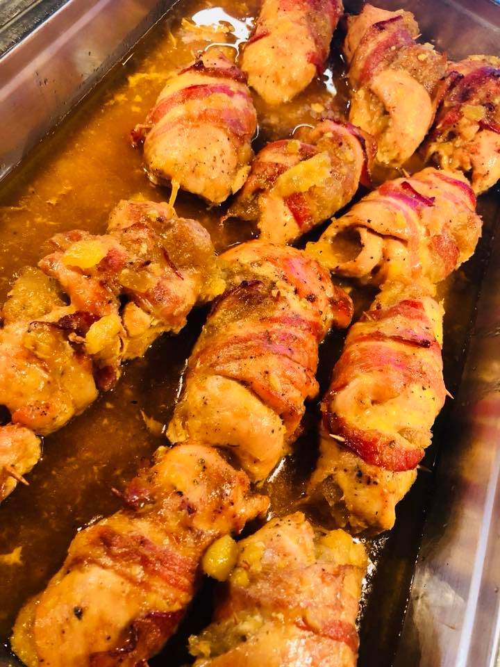 El Quijote Bar & Grill | restaurant | 6110 Causeway Blvd, Tampa, FL 33619, USA | 8136447836 OR +1 813-644-7836