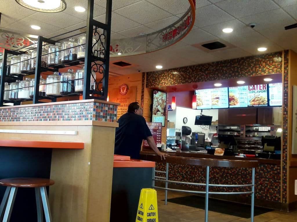 Popeyes Louisiana Kitchen | restaurant | 1803 W Market St, Bloomington, IL 61701, USA | 3098297988 OR +1 309-829-7988